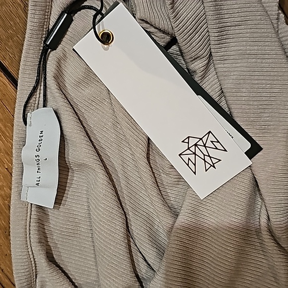 ALL THINGS GOLDEN. LUXE RIB LOW BACK BODYSUIT - STONE - Picture 8 of 8